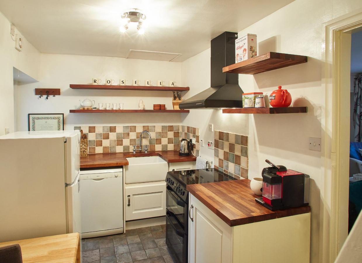 Host & - Rosella Holiday home *